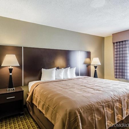 Rodeway Inn Brockton Exteriér fotografie