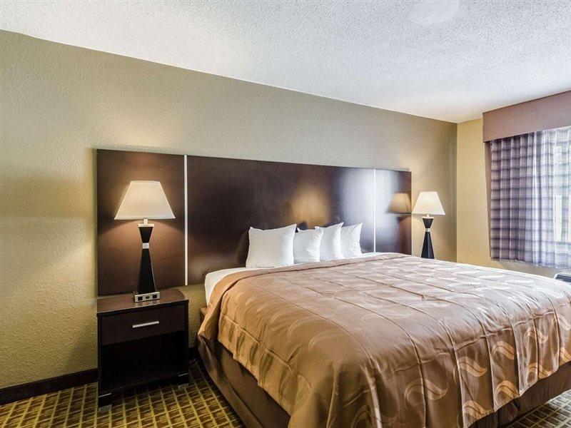 Rodeway Inn Brockton Exteriér fotografie