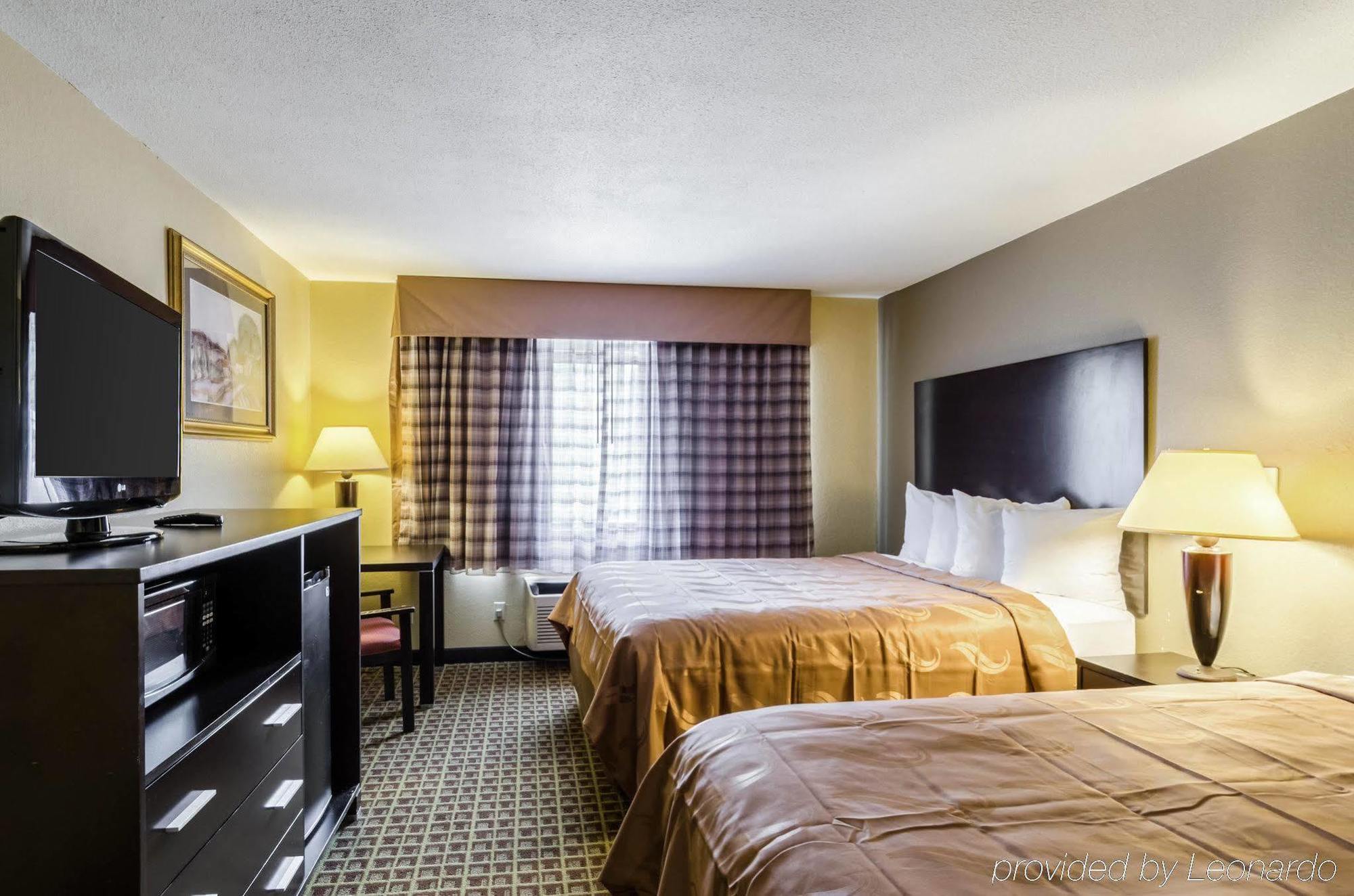Rodeway Inn Brockton Exteriér fotografie